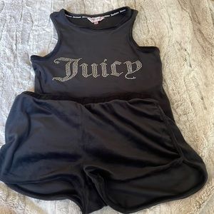 Velour Juicy pajama set size large (top and bottom)